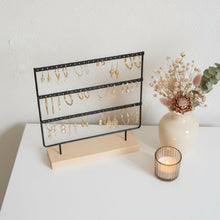 Charger l'image dans la galerie, Porte-boucles d’oreilles à 3 rangées en métal et bois noir