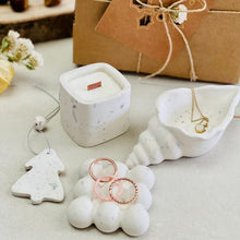Charger l'image dans la galerie, Coffret déco raffiné – Coupelle bijoux & bougie parfumée