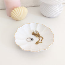 Charger l'image dans la galerie, Coupelle à bijoux fleur rétro en céramique