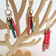 Charger l'image dans la galerie, Arbre à bijoux en bois de peuplier • Bois • Made in France •