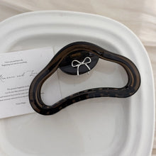 Charger l'image dans la galerie, Barrette à cheveux avec petit nœud noir
