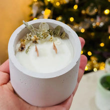 Charger l'image dans la galerie, Bougie parfumée & fleurie deux mèches blanc