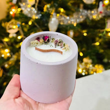 Charger l'image dans la galerie, Bougie parfumée & fleurie mèche vague blanc