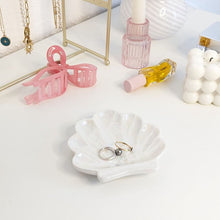 Charger l'image dans la galerie, Coupelle à bijoux coquillage brillant • Céramique • Express