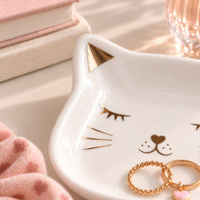 Charger l'image dans la galerie, Détail de la coupelle chat blanc avec oreille dorée