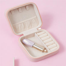 Charger l'image dans la galerie, Etui à bijoux de voyage carré • Cuir