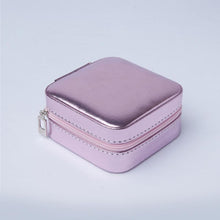 Charger l'image dans la galerie, Etui à bijoux de voyage carré • Violet • Cuir