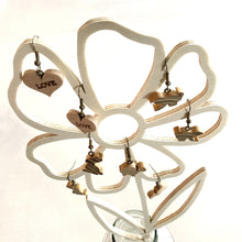 Charger l'image dans la galerie, Fleur à bijoux en bois marguerite