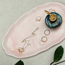 Charger l'image dans la galerie, Grand plateau bijoux en jesmonite rose