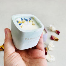 Charger l'image dans la galerie, Mini bougie personnalisée Cire de soja & fleurs séchées vert