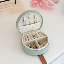 Charger l'image dans la galerie, Mini sac à bijoux de voyage • Cuir • Express Only •