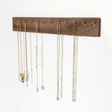 Charger l'image dans la galerie, Porte bijoux mural en bois avec crochets