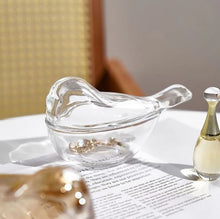 Charger l'image dans la galerie, Petite boite à bijoux oiseau en verre transparent