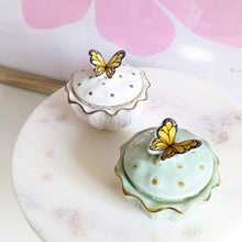 Charger l'image dans la galerie, Petite boîte à bijoux papillon en céramique