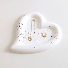 Charger l'image dans la galerie, Plateau à bijoux en forme de coeur romantique tâcheté