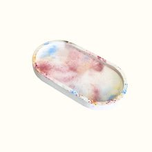 Charger l'image dans la galerie, Plateau ovale festif en béton • Béton • Coups de coeur •