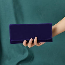 Charger l'image dans la galerie, Pochette en velours pour bijoux • Velours