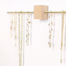 Charger l'image dans la galerie, Porte-bijoux mural minimaliste cube en bois