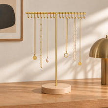 Charger l'image dans la galerie, Présentoir à colliers en bois et métal or socle rectangle sur une commode