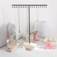 Charger l'image dans la galerie, Présentoir à colliers suspendus en bois et métal • Rond •