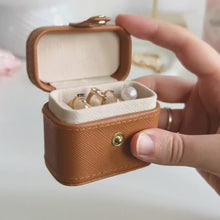 Charger et lire la vidéo dans la visionneuse de la Galerie, Petite boîte à bagues de voyage