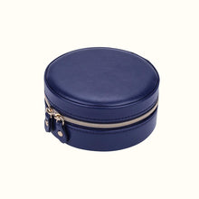 Charger l'image dans la galerie, Trousse à bijoux de voyage en cuir ronde • Bleu foncé •