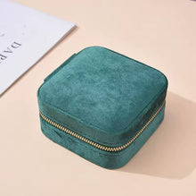 Charger l'image dans la galerie, Trousse de rangement pour bijoux en velours doux vert