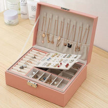 Charger l'image dans la galerie, Boîte à bijoux avec serrure en cuir • Cuir