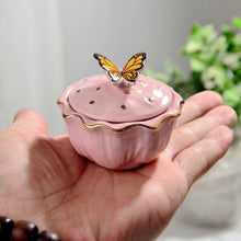 Charger l&#39;image dans la galerie, Petite boîte à bijoux papillon en céramique • Céramique

