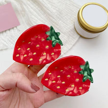 Charger l&#39;image dans la galerie, Barrette à cheveux fraise
