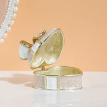 Charger l&#39;image dans la galerie, Boîte à bijoux vintage en forme de cœur rose
