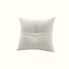 Charger l&#39;image dans la galerie, Coussin porte alliance en dentelle blanche
