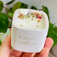 Charger l&#39;image dans la galerie, Mini bougie personnalisée Cire de soja &amp; fleurs séchées blanc
