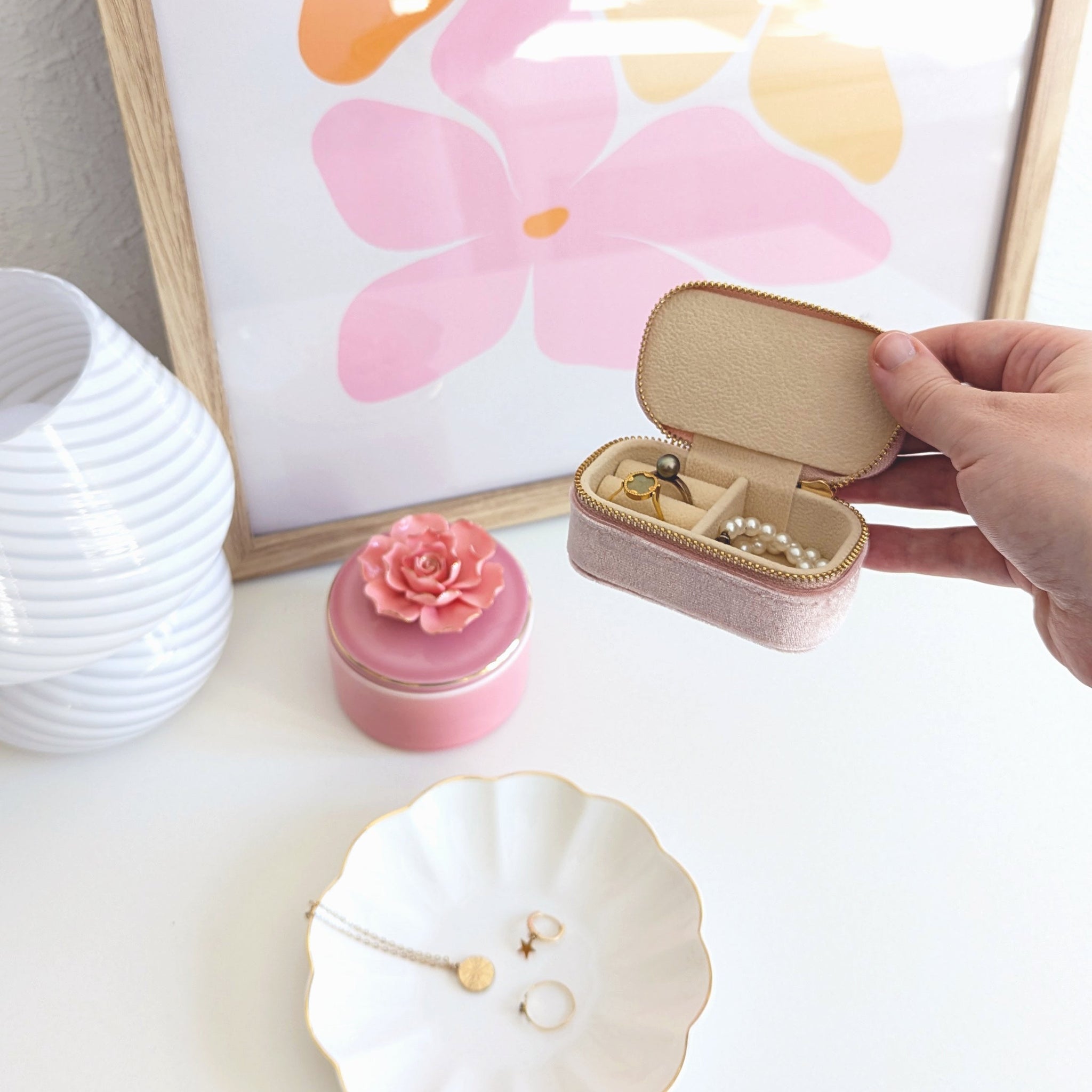 Petite trousse de voyage personnalisée avec pochette à bijoux brodée et