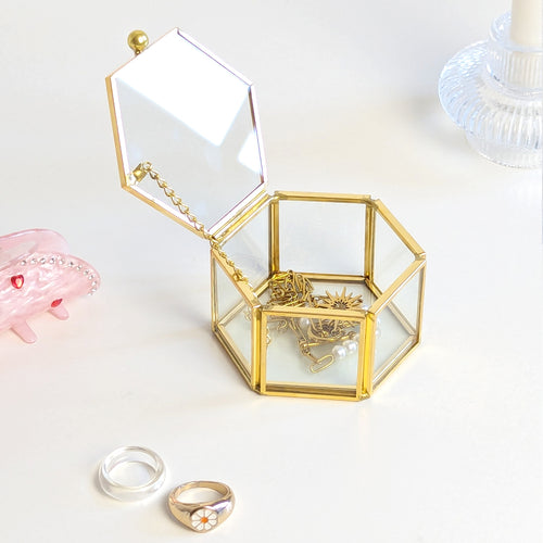 Petite boîte à bijoux en verre et laiton