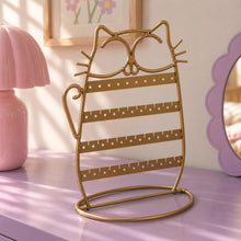 Charger l'image dans la galerie, Présentoir à boucles d'oreilles chat doré vu de trois-quarts
