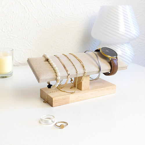 Support bracelets inclinés en bois