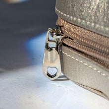 Charger l&#39;image dans la galerie, Trousse de voyage pour bijoux en forme de cœur
