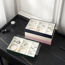 Charger l&#39;image dans la galerie, Boîte à bijoux design • Acrylique • Cuir • Velours
