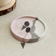 Charger l&#39;image dans la galerie, Coupelle à bijoux tricolore rose gris et blanc en béton • 
